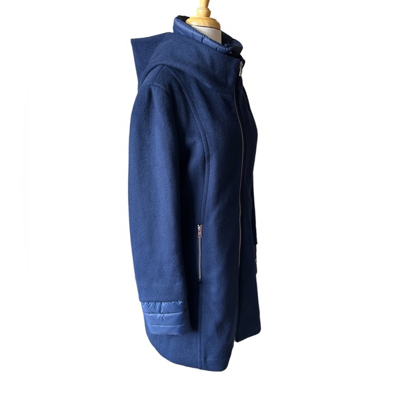 Soia & Kyo Woman’s Hooded Mixed Media Cost With Inner Puffer Bib And Sleeves - Picture 7 of 11